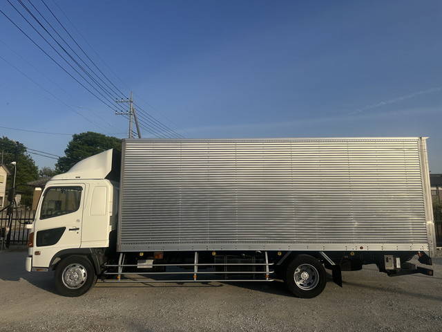 日野レンジャーアルミバン増トン（6t・8t）[写真03]