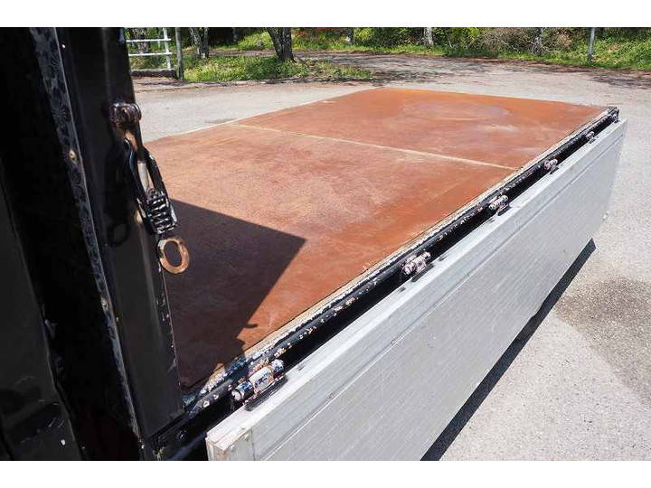 三菱ふそうキャンターアルミブロック小型（2t・3t）[写真11]