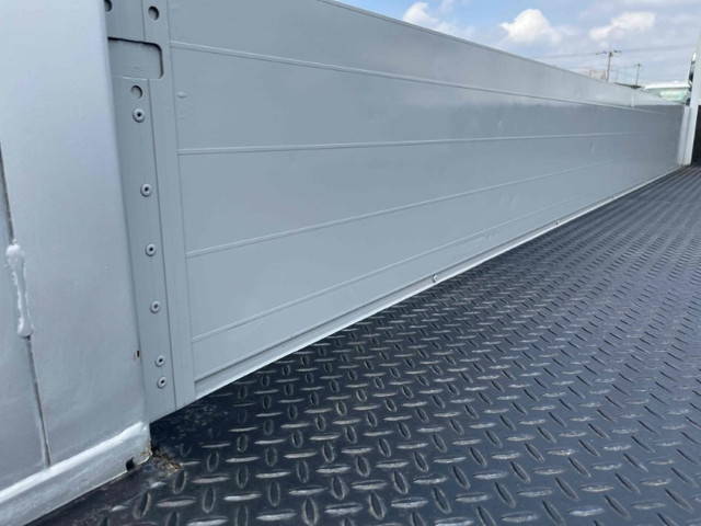 いすゞエルフアルミブロック小型（2t・3t）[写真10]