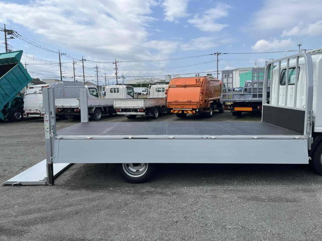 いすゞエルフアルミブロック小型（2t・3t）[写真14]