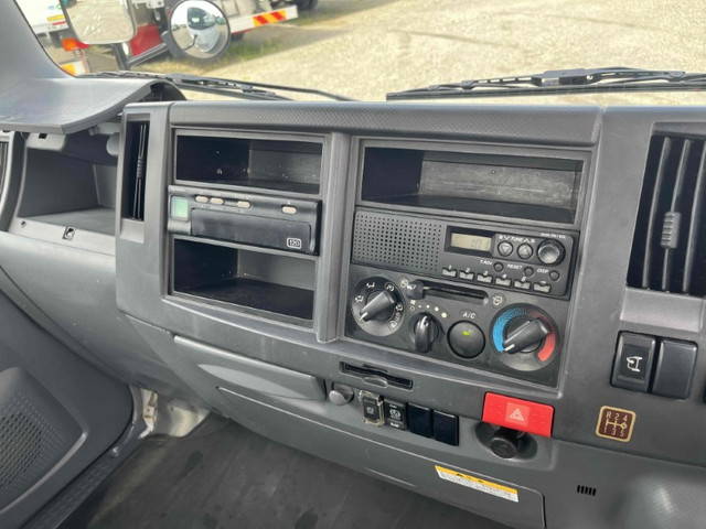 いすゞエルフアルミブロック小型（2t・3t）[写真32]