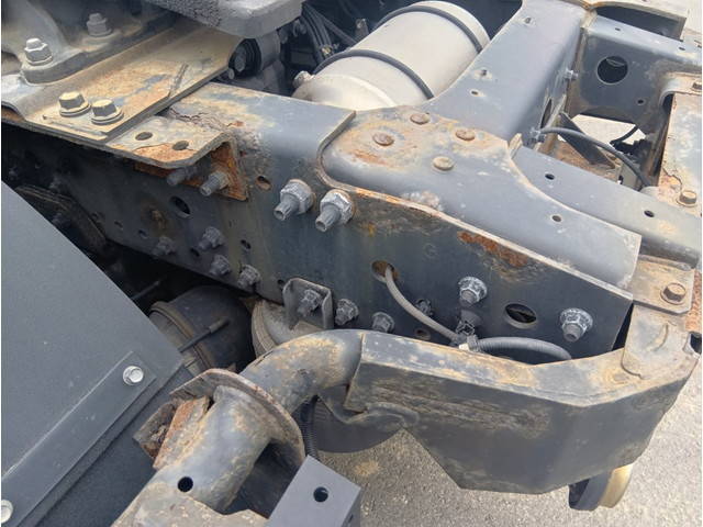 日野プロフィアトレーラーヘッド（トラクターヘッド）大型（10t）[写真11]