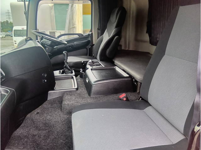 日野プロフィアトレーラーヘッド（トラクターヘッド）大型（10t）[写真16]