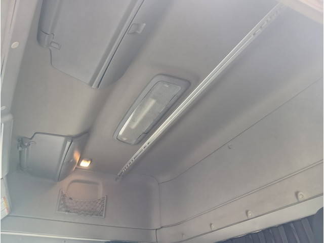 日野プロフィアトレーラーヘッド（トラクターヘッド）大型（10t）[写真19]