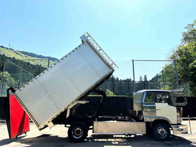 日野レンジャー深ダンプ（土砂禁ダンプ）中型（4t）[写真16]