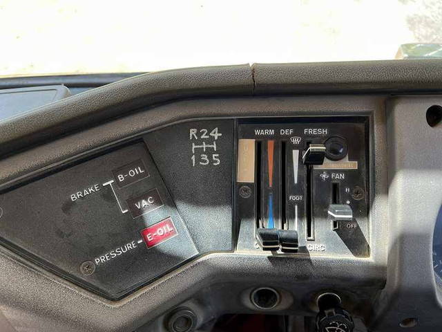 日野レンジャー深ダンプ（土砂禁ダンプ）中型（4t）[写真37]