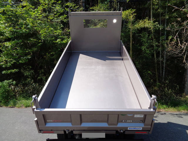 三菱ふそうキャンターダンプ小型（2t・3t）[写真09]