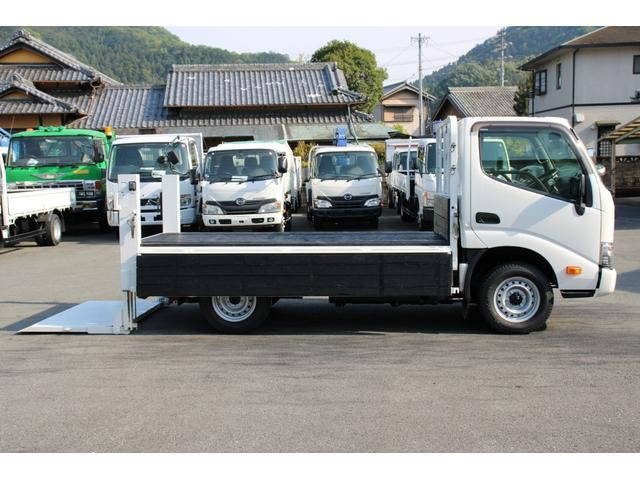 トヨタトヨエース平ボディ小型（2t・3t）[写真11]
