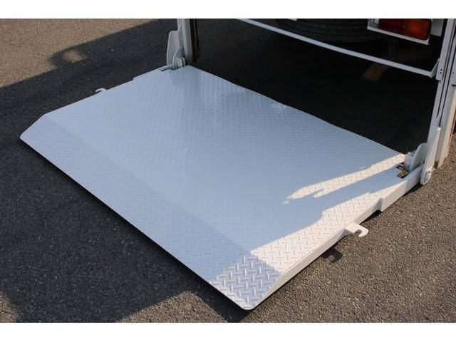 トヨタトヨエース平ボディ小型（2t・3t）[写真13]