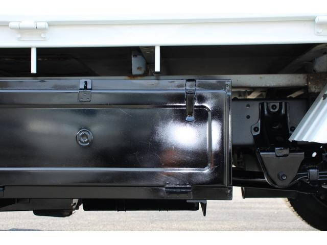 トヨタトヨエース平ボディ小型（2t・3t）[写真17]