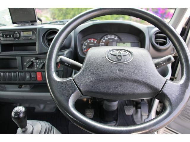 トヨタトヨエース平ボディ小型（2t・3t）[写真25]