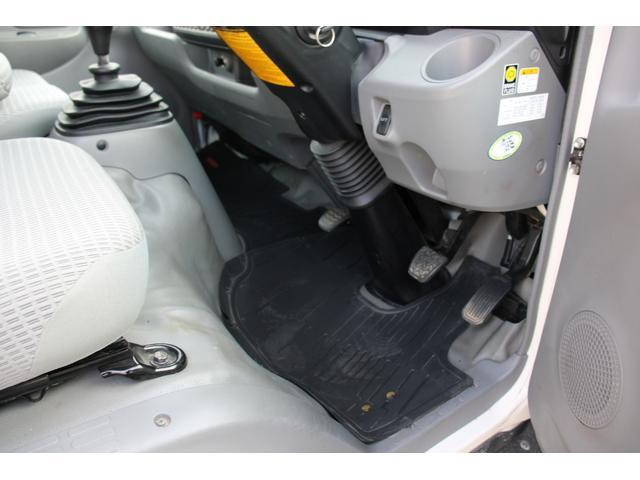 トヨタトヨエース平ボディ小型（2t・3t）[写真30]