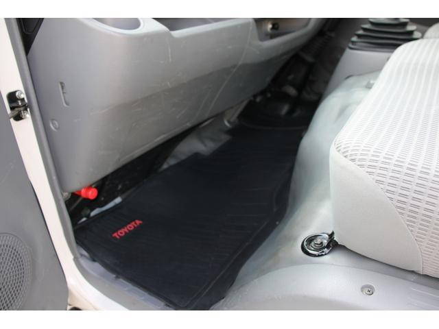 トヨタトヨエース平ボディ小型（2t・3t）[写真35]