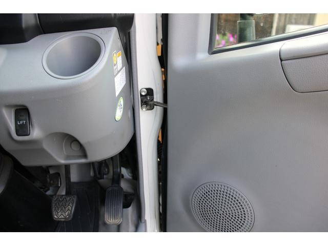 トヨタトヨエース平ボディ小型（2t・3t）[写真36]