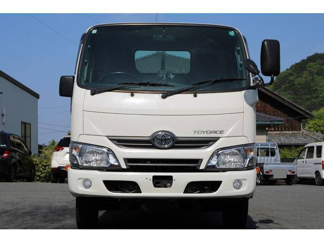 トヨタトヨエース平ボディ小型（2t・3t）[写真06]