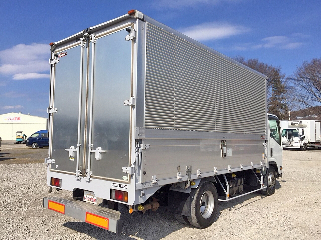 いすゞエルフアルミウイング小型（2t・3t）[写真02]