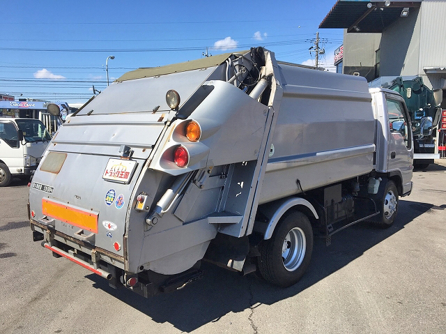 いすゞエルフパッカー車（塵芥車）小型（2t・3t）[写真02]