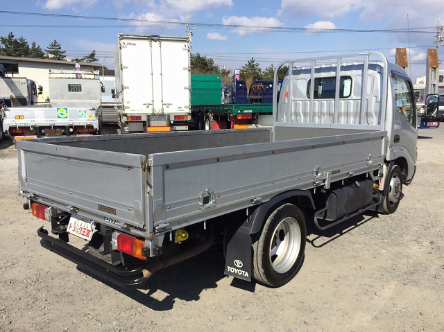 トヨタダイナ平ボディ小型（2t・3t）[写真02]