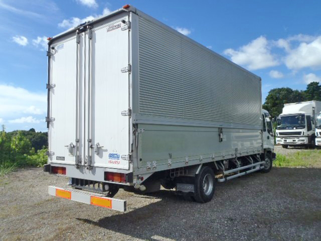 いすゞフォワードアルミウイング中型（4t）[写真02]