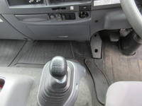 いすゞフォワード冷凍車（冷蔵車）中型（4t）[写真13]