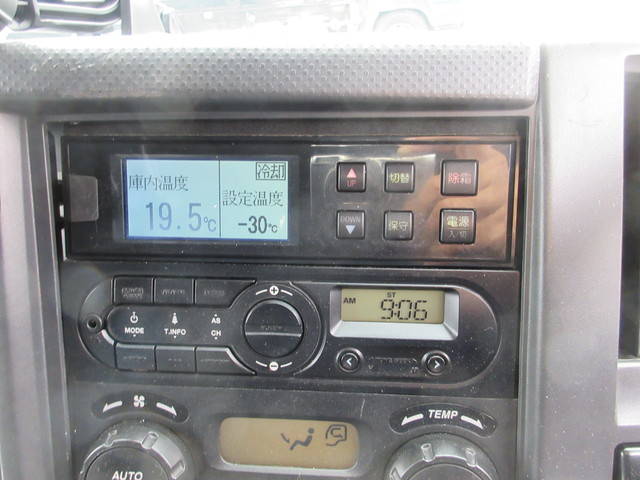 いすゞフォワード冷凍車（冷蔵車）中型（4t）[写真15]