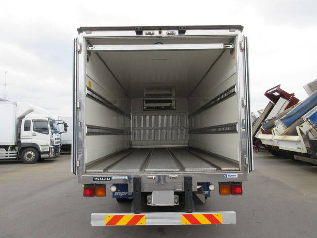 いすゞフォワード冷凍車（冷蔵車）中型（4t）[写真25]