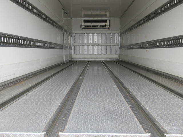 いすゞフォワード冷凍車（冷蔵車）中型（4t）[写真26]