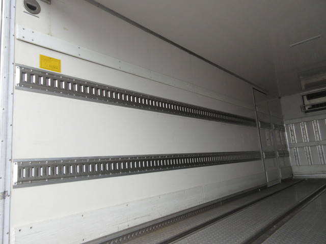 いすゞフォワード冷凍車（冷蔵車）中型（4t）[写真27]