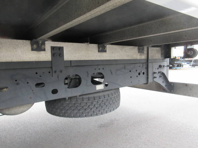 いすゞフォワード冷凍車（冷蔵車）中型（4t）[写真07]