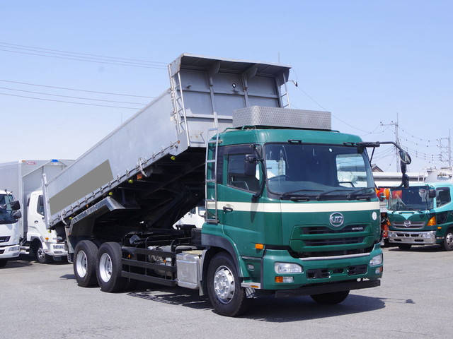 UDトラックスクオン深ダンプ（土砂禁ダンプ）大型（10t）[写真01]