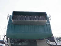 UDトラックスクオン深ダンプ（土砂禁ダンプ）大型（10t）[写真11]