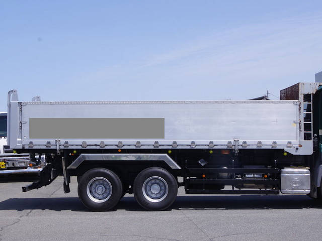 UDトラックスクオン深ダンプ（土砂禁ダンプ）大型（10t）[写真11]