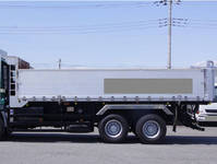 UDトラックスクオン深ダンプ（土砂禁ダンプ）大型（10t）[写真13]