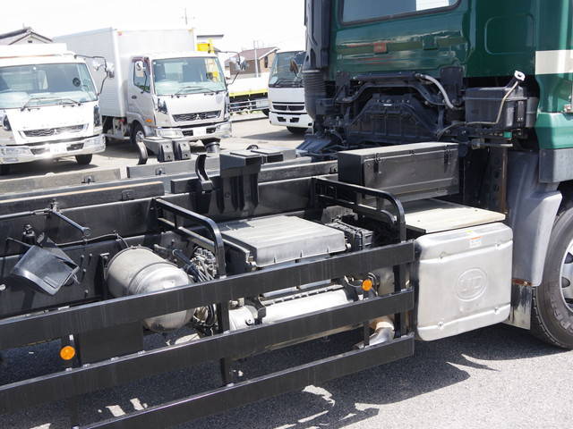 UDトラックスクオン深ダンプ（土砂禁ダンプ）大型（10t）[写真18]