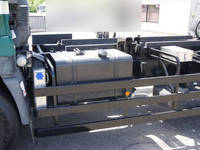 UDトラックスクオン深ダンプ（土砂禁ダンプ）大型（10t）[写真20]