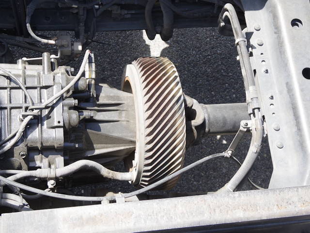 UDトラックスクオン深ダンプ（土砂禁ダンプ）大型（10t）[写真25]