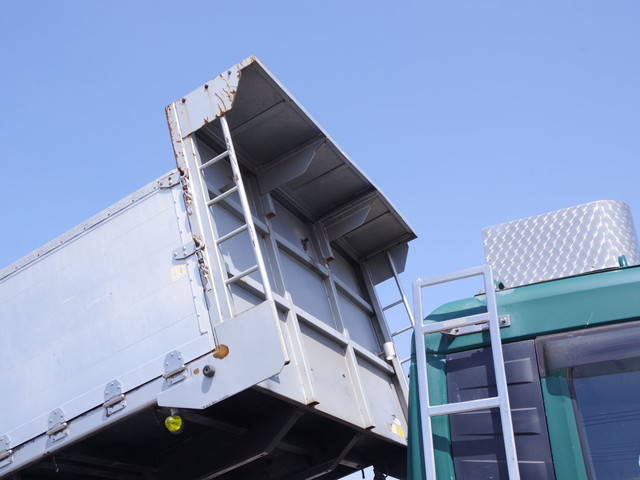 UDトラックスクオン深ダンプ（土砂禁ダンプ）大型（10t）[写真07]