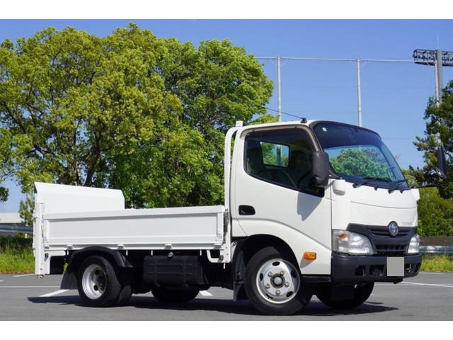 トヨタその他の車種平ボディ小型（2t・3t）[写真01]