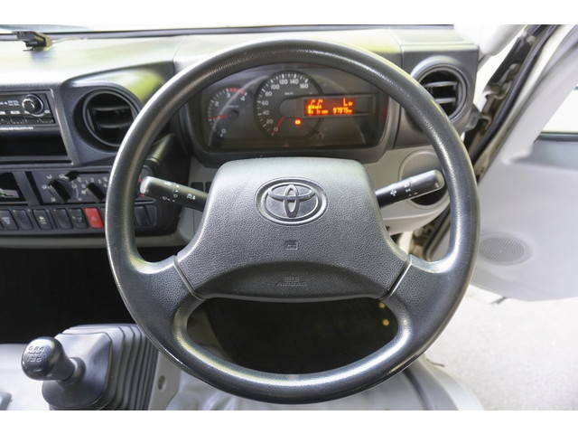 トヨタその他の車種平ボディ小型（2t・3t）[写真33]