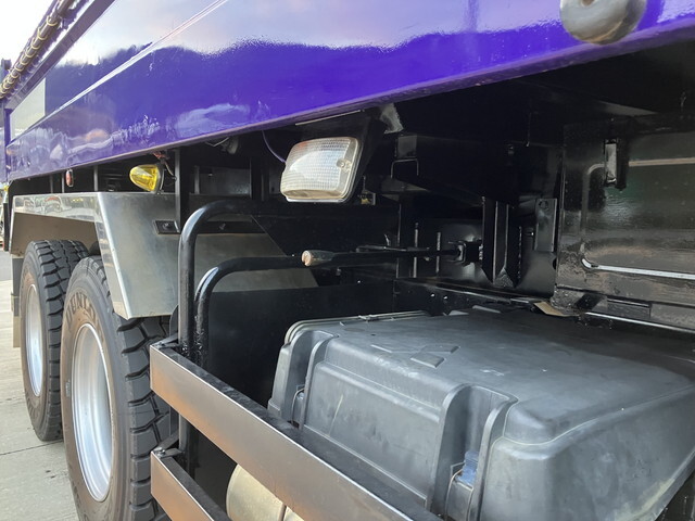 三菱ふそうスーパーグレートダンプ大型（10t）[写真12]