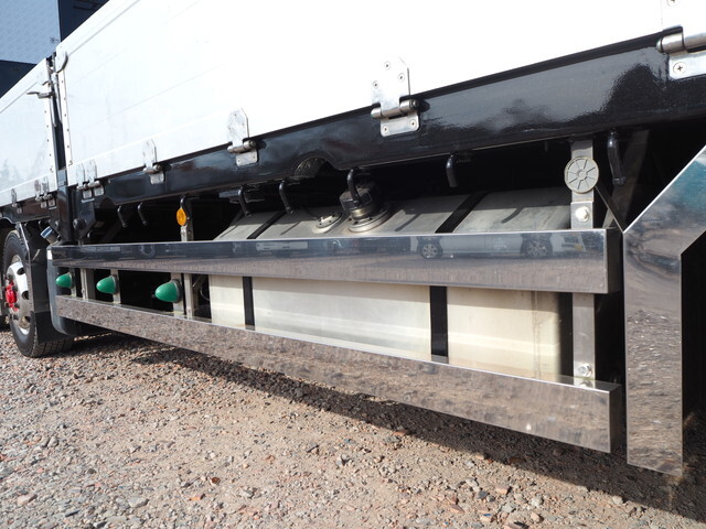 三菱ふそうスーパーグレートアルミブロック大型（10t）[写真24]