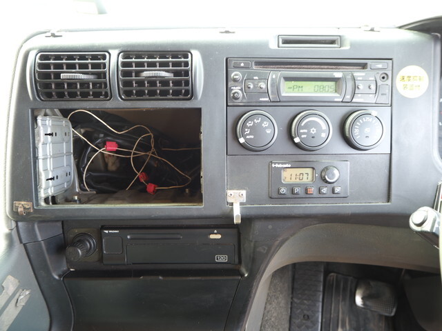 三菱ふそうスーパーグレートアルミブロック大型（10t）[写真38]