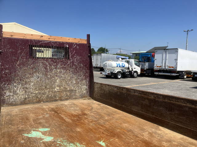 三菱ふそうキャンターダンプ小型（2t・3t）[写真13]