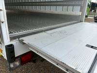 日野レンジャー冷凍車（冷蔵車）中型（4t）[写真12]