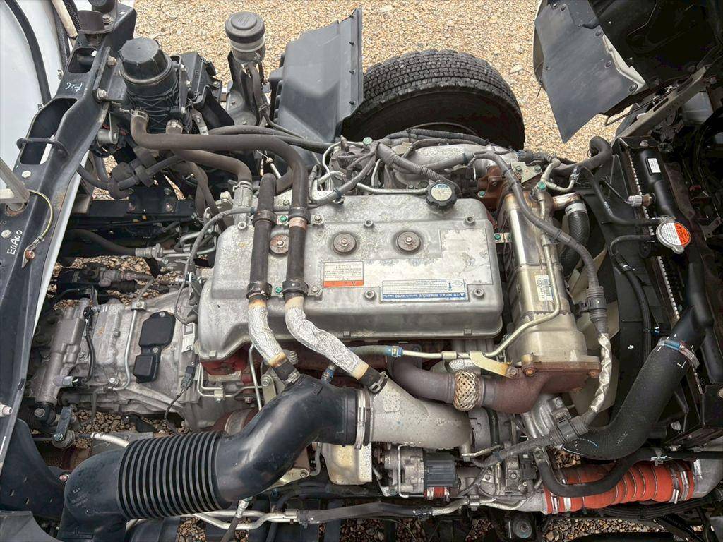 日野レンジャー冷凍車（冷蔵車）中型（4t）[写真16]