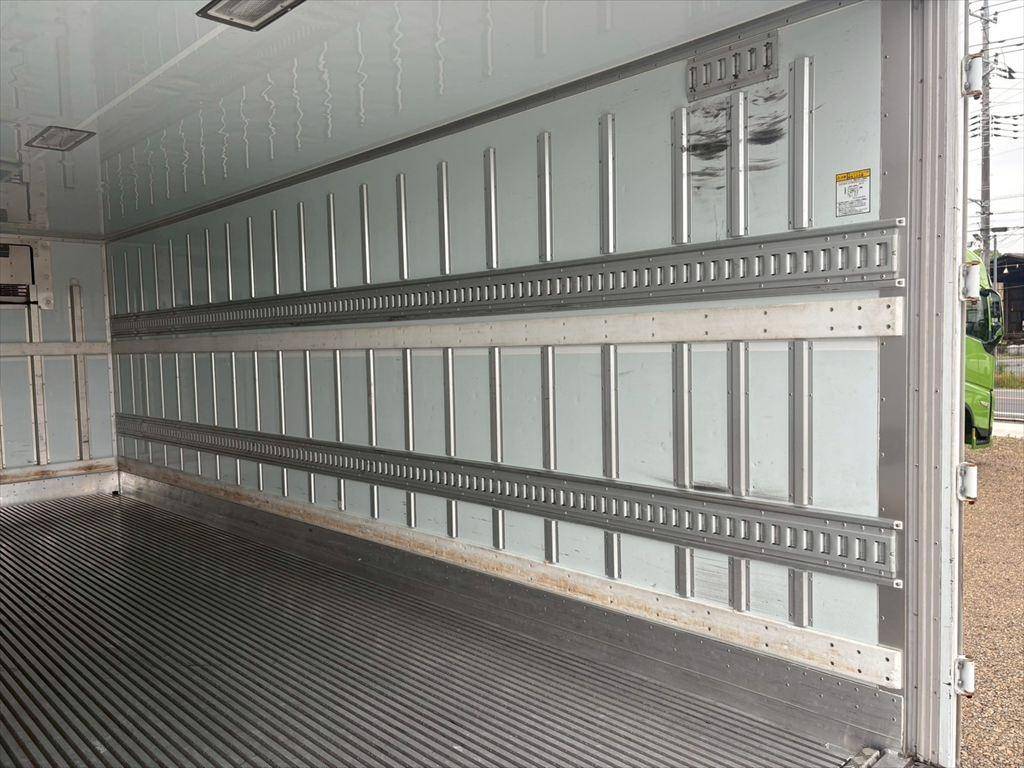 日野レンジャー冷凍車（冷蔵車）中型（4t）[写真09]