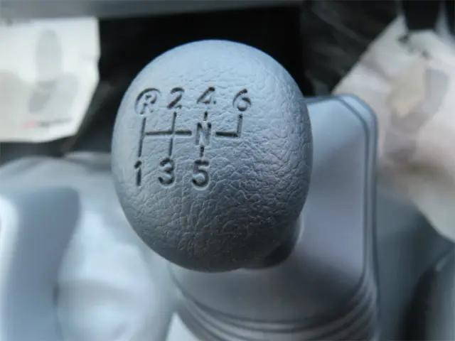 日野デュトロタンク車（タンクローリー）小型（2t・3t）[写真16]