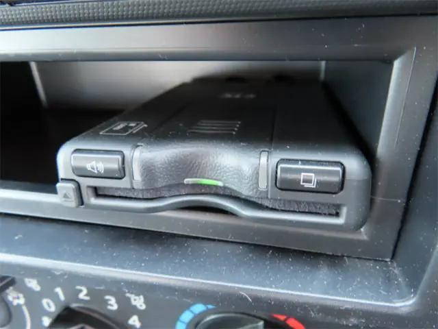 日野デュトロタンク車（タンクローリー）小型（2t・3t）[写真19]