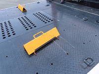 いすゞフォワードキャリアカー中型（4t）[写真11]