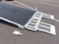 いすゞフォワードキャリアカー中型（4t）[写真13]